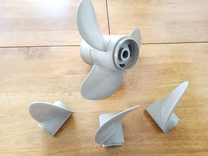 Komposiitpropeller 11" Tohatsu 9,9 - 15 - 20 (1 foto / 3)