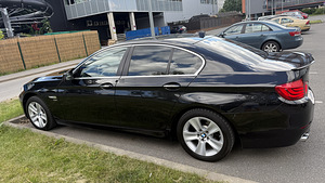 BMW 528i (1 фото из 8)