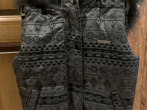 Soe vest kapuutsiga uus