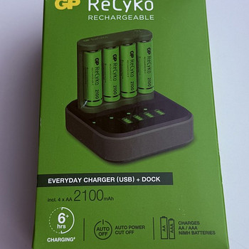 GP ReCyko Rechargeable Everyday Charger (USB) + Dock