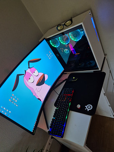 Samsung Odyssey G7 32" (1 foto / 2)