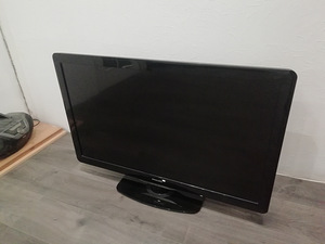 Philips Full HD 1080p 42" TV LCD-teler 42PFL4606H/58 (1 foto / 4)