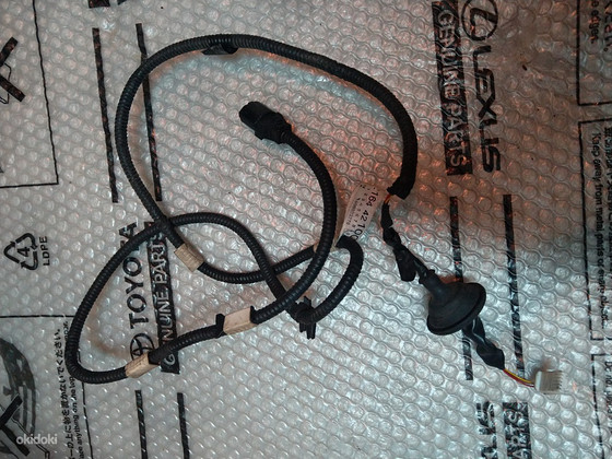 Toyota Lexus 82164-42100 82821-30600 82821-12430