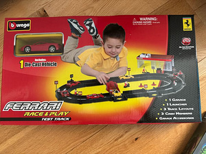 Bburago 1:43 Ferrari Race and Play Тестовая трасса (1 фото из 1)