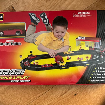 Bburago 1:43 Ferrari Race and Play Тестовая трасса