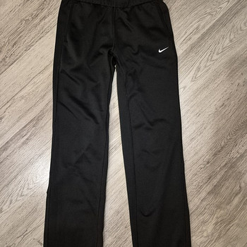 Nike, suurus S