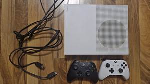Xbox one 500gb + 2 Joystick (1 foto / 1)