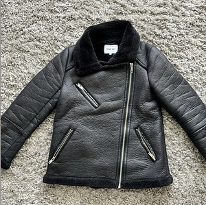 Куртка женская (3 фото из 3)