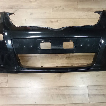 Toyota Avensis T27 esistange. Esi põrkeraud. Defektiga esistange.