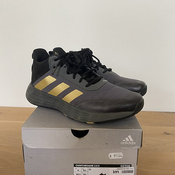 Adidase tossud, suurus 38 2/3