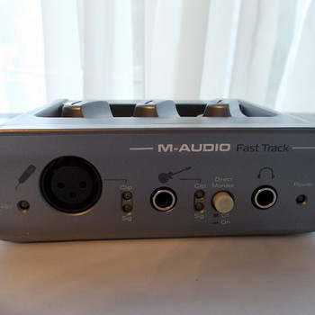 Аудио интерфейс M-AUDIO Fast Track