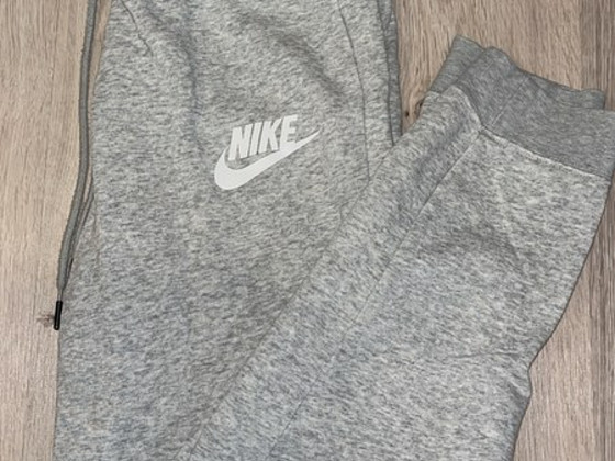 Nike dressipüksid