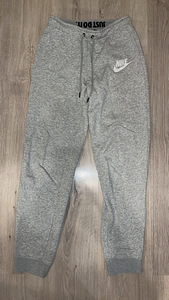 Спортивные штаны Nike (2 фото из 3)