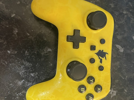 Контроллер Nintendo Pikachu