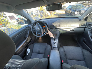 TOYOTA AVENSIS 2,4 BENS AUTOMAAT, VARUOSAD (3 foto / 10)
