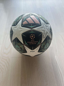 Adidas Finale Munich UEFA Champions League 2024/2025 match b (2 foto / 2)