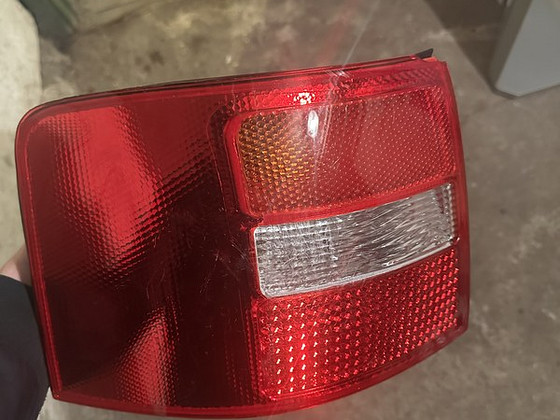Audi A6 C5 tagumine vasak tagatuli kasutatud
