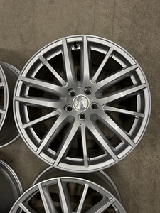 19" оригинальные диски Maserati 5x114,3 (как новые) (5 фото из 10)