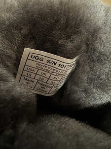 Продаются новые детские зимние сапоги UGG Classic II р.31 (8 фото из 9)