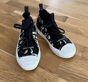 Кроссовки/ кеды (3 фото из 6)