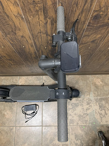 Электро-самокат Navee Electric Scooter N65 + зарядка (3 фото из 5)