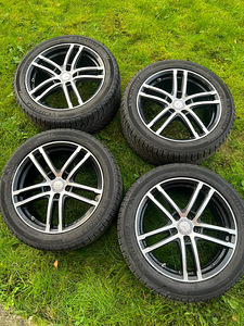 18-дюймовые литые диски (реплика) + шины Michelin 245/45 R18 (1 фото из 5)