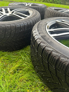18-дюймовые литые диски (реплика) + шины Michelin 245/45 R18 (2 фото из 5)