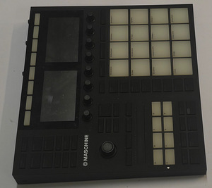 Аппаратно-программный контроллер Maschine Mk3 + Коробка (7 фото из 7)