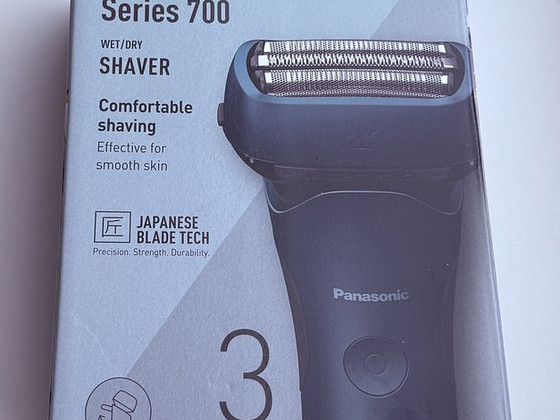 Panasonic Series 700 Wet/Dry Shaver , Dark Blue