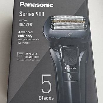 Panasonic Series 900 Wet/Dry Shaver , ES-LV6U
