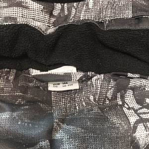 Куртка Lindex. (3 фото из 3)