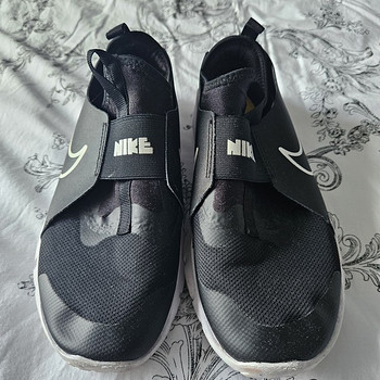 Nike кроссовки 36.5