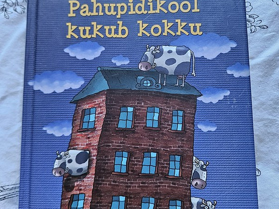 Книга Louis Sachar 'Pahupidikool kukub kokku'