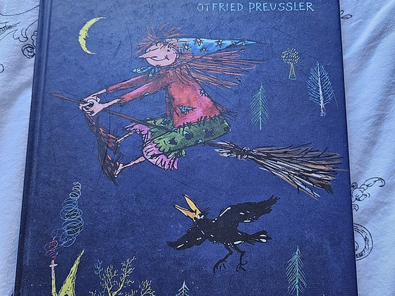 Книга Otfreid Prevssler 'Väike nöid'