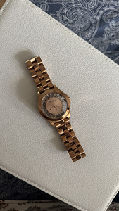 Michael Kors kellad (1 foto / 4)