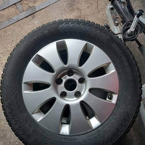 Шипованные шины с дисками 195/65 R15 (3 фото из 4)