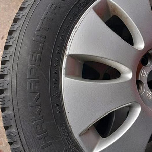 Шипованные шины с дисками 195/65 R15 (4 фото из 4)