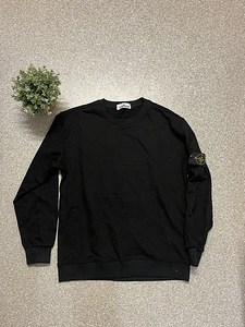 Stone Island (2 фото из 2)