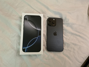 iPhone 16 pro max 256GB (1 foto / 2)