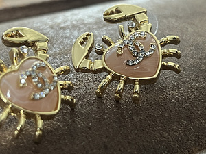 Серьги ysl, Chanel, Valentino, Gucci, LV (8 фото из 10)