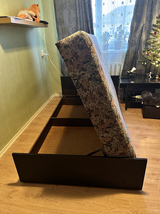 Продам диван (3 фото из 5)