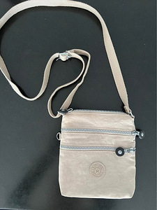 Kipling bag (1 foto / 2)