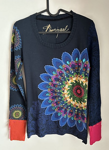 Дизайнерский свитер Desigual (1 фото из 5)