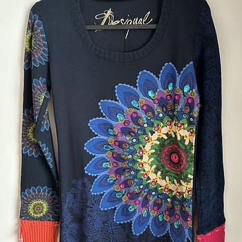 Sviiter Desigual