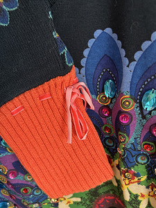 Дизайнерский свитер Desigual (3 фото из 5)