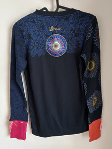 Дизайнерский свитер Desigual (4 фото из 5)