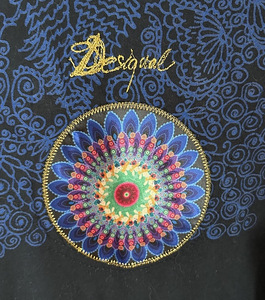 Дизайнерский свитер Desigual (5 фото из 5)