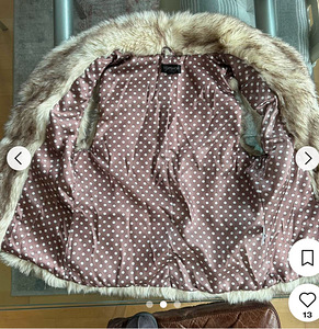 TopShop Women’s Tan and Cream Vest (2 foto / 4)