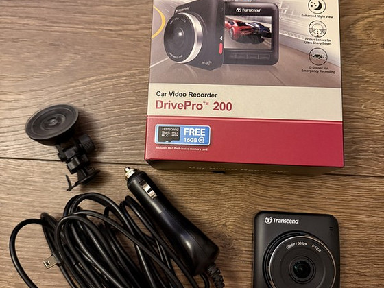 Видеорегистратор Transcend DrivePro 200