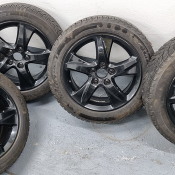 Honda originaal valuveljed talve rehvidega Michelin